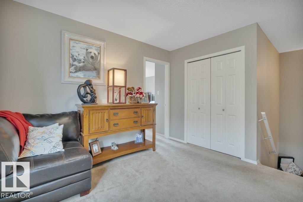 6042 214 ST NW - 7