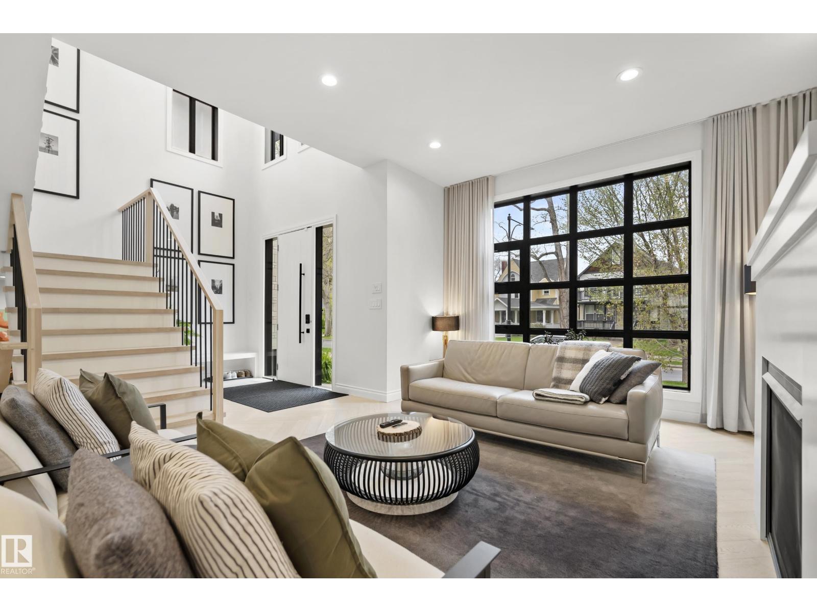 6115 111 AV NW - 10