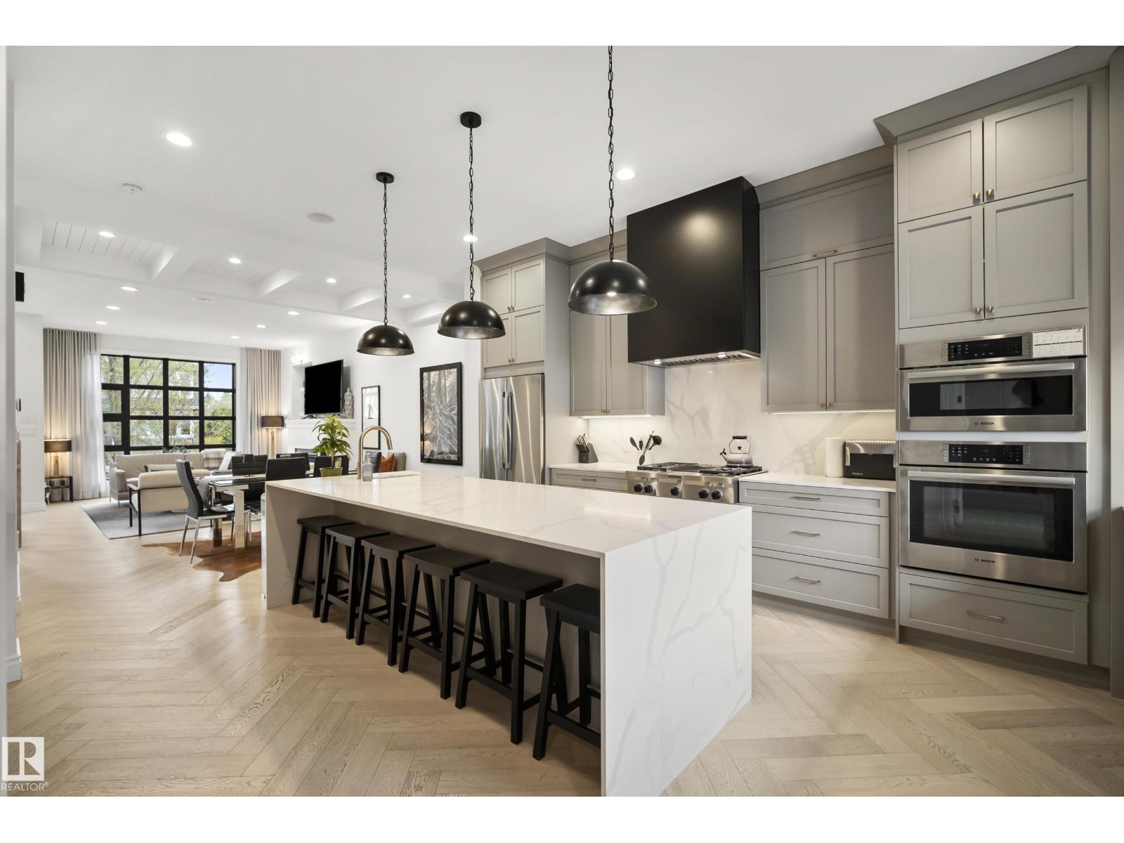 6115 111 AV NW - 16