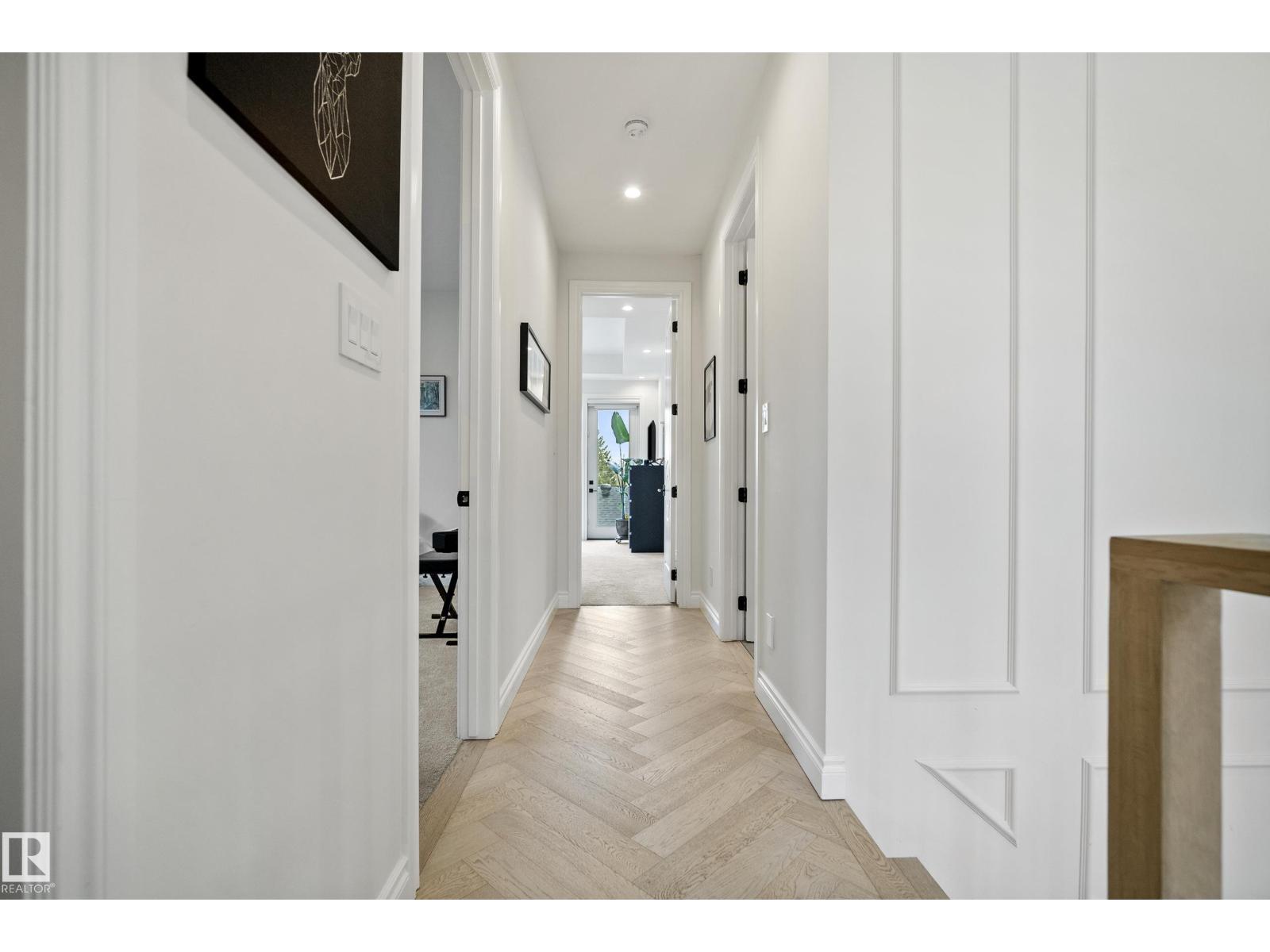 6115 111 AV NW - 23
