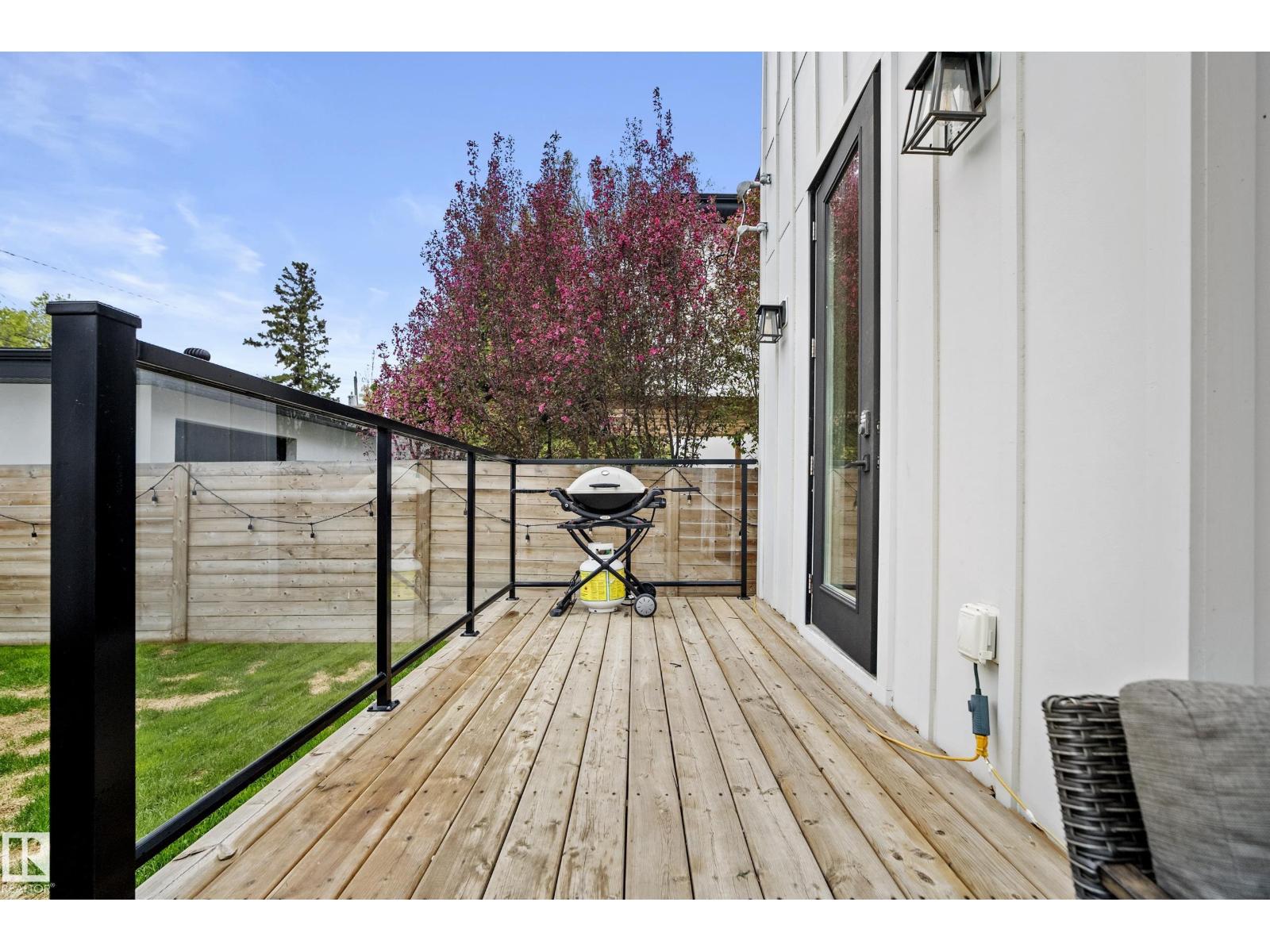 6115 111 AV NW - 48