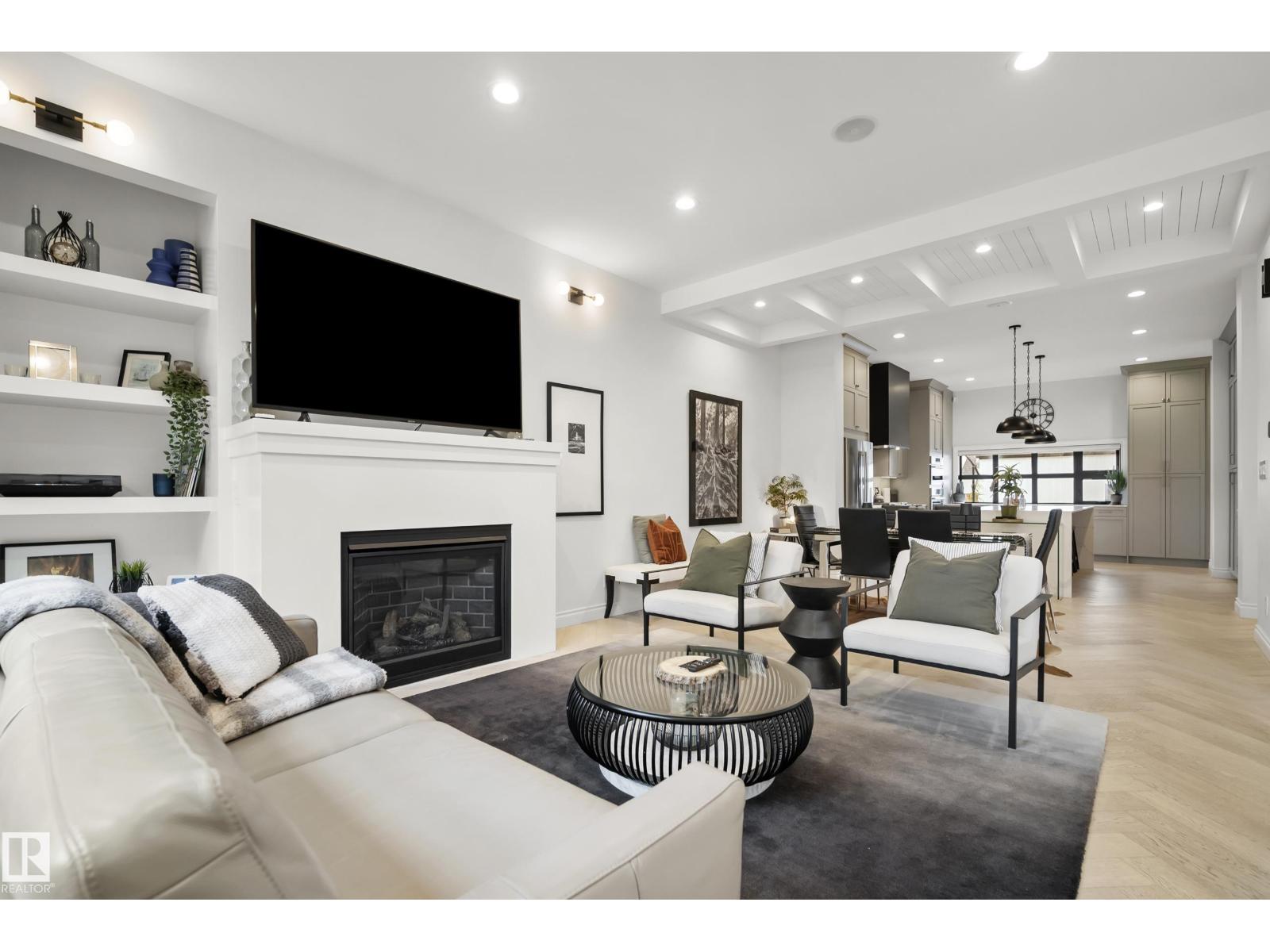 6115 111 AV NW - 8