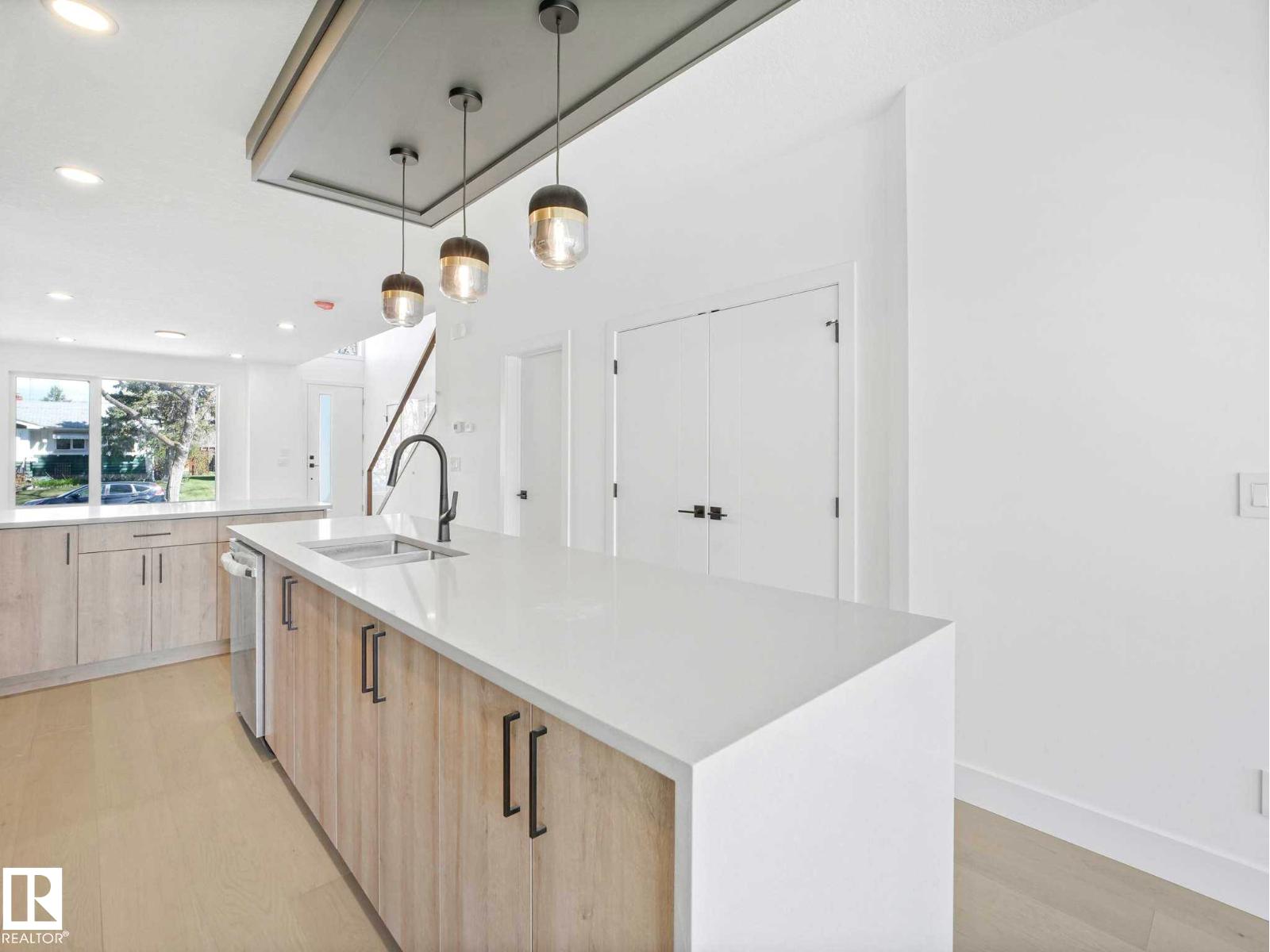 13843 110A AV NW — photo 12