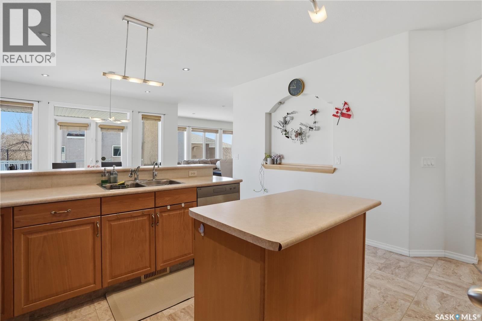 3714 Sandringham ROAD E - 10