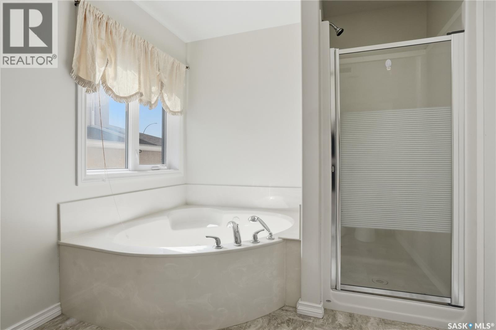 3714 Sandringham ROAD E - 21