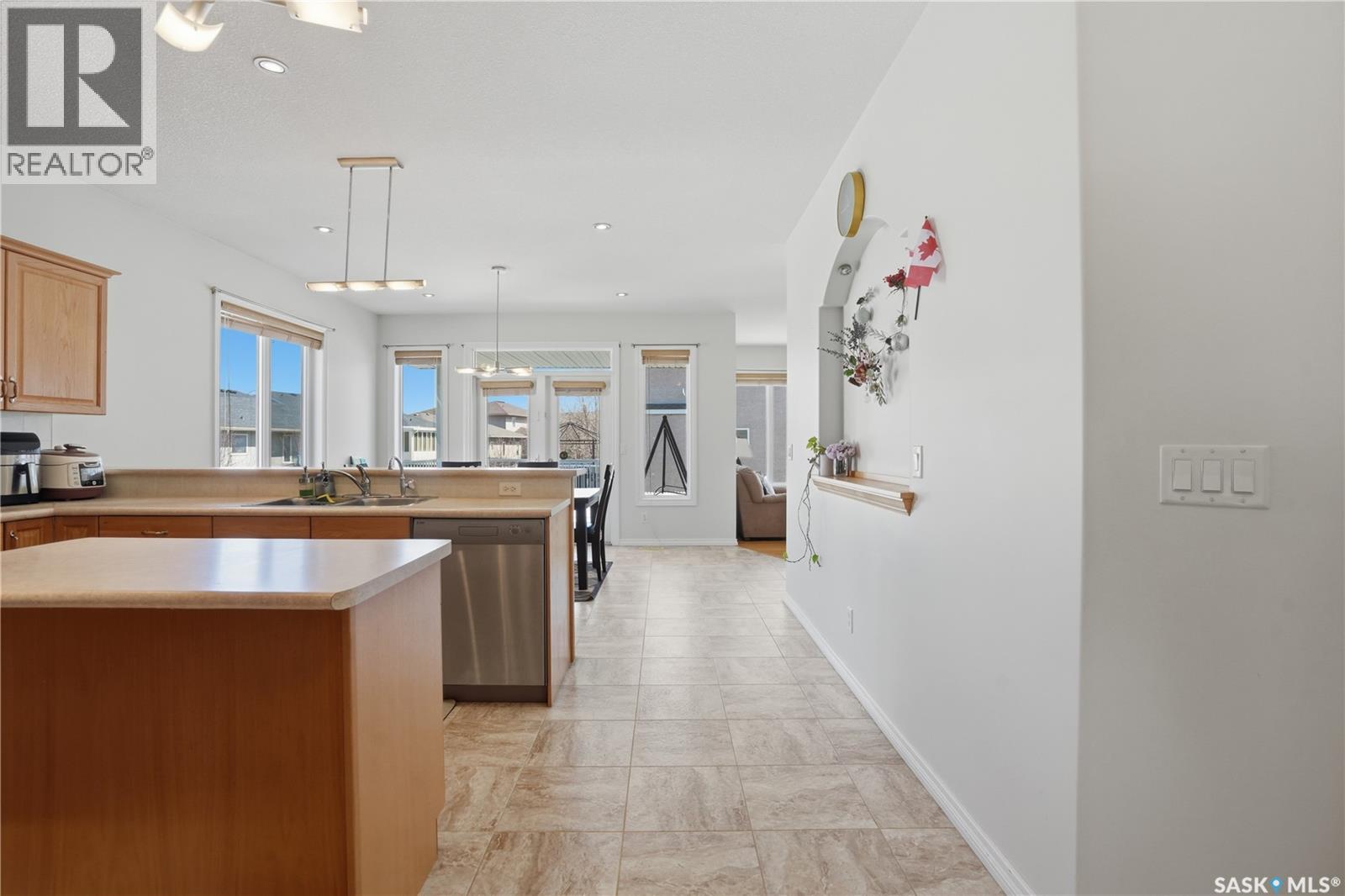 3714 Sandringham ROAD E - 4