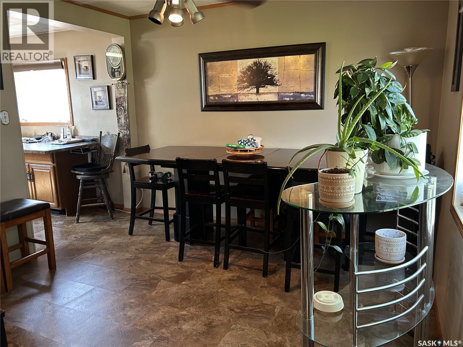 301 Tavistock AVENUE - 10