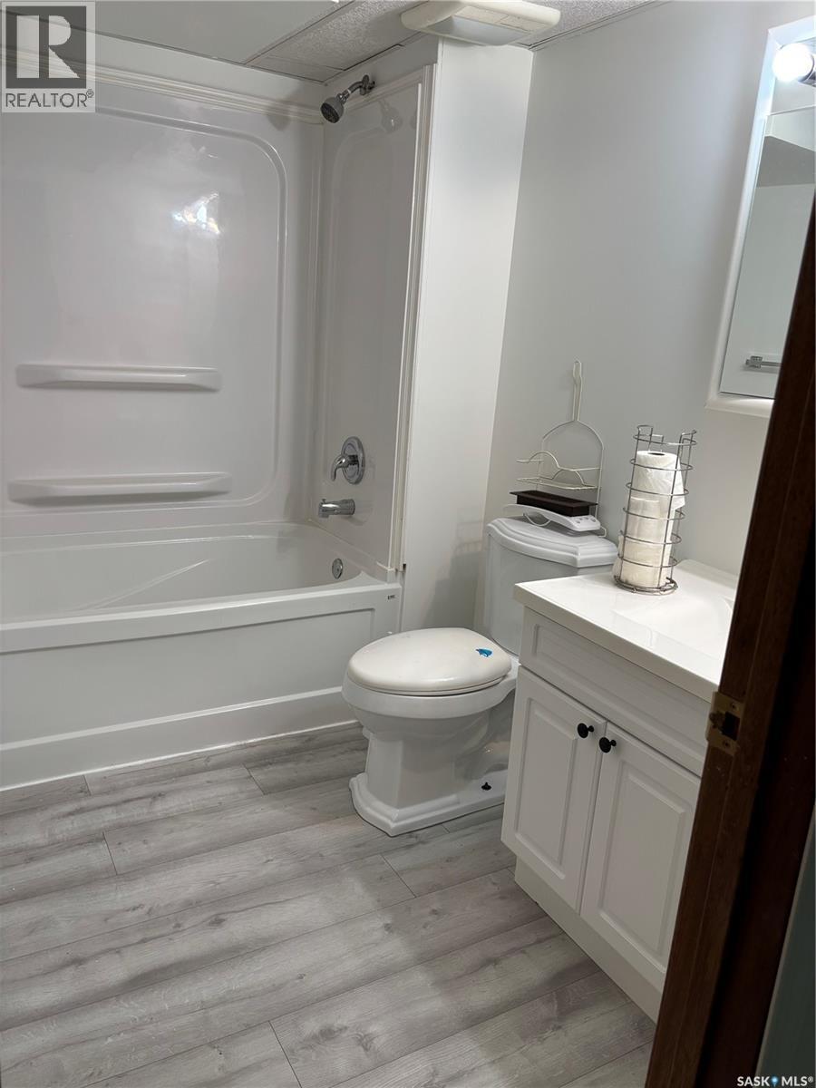 301 Tavistock AVENUE - 26