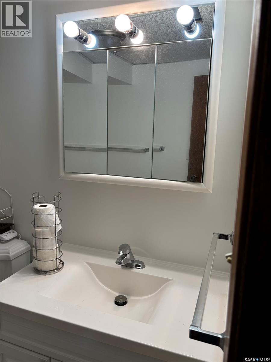 301 Tavistock AVENUE - 27