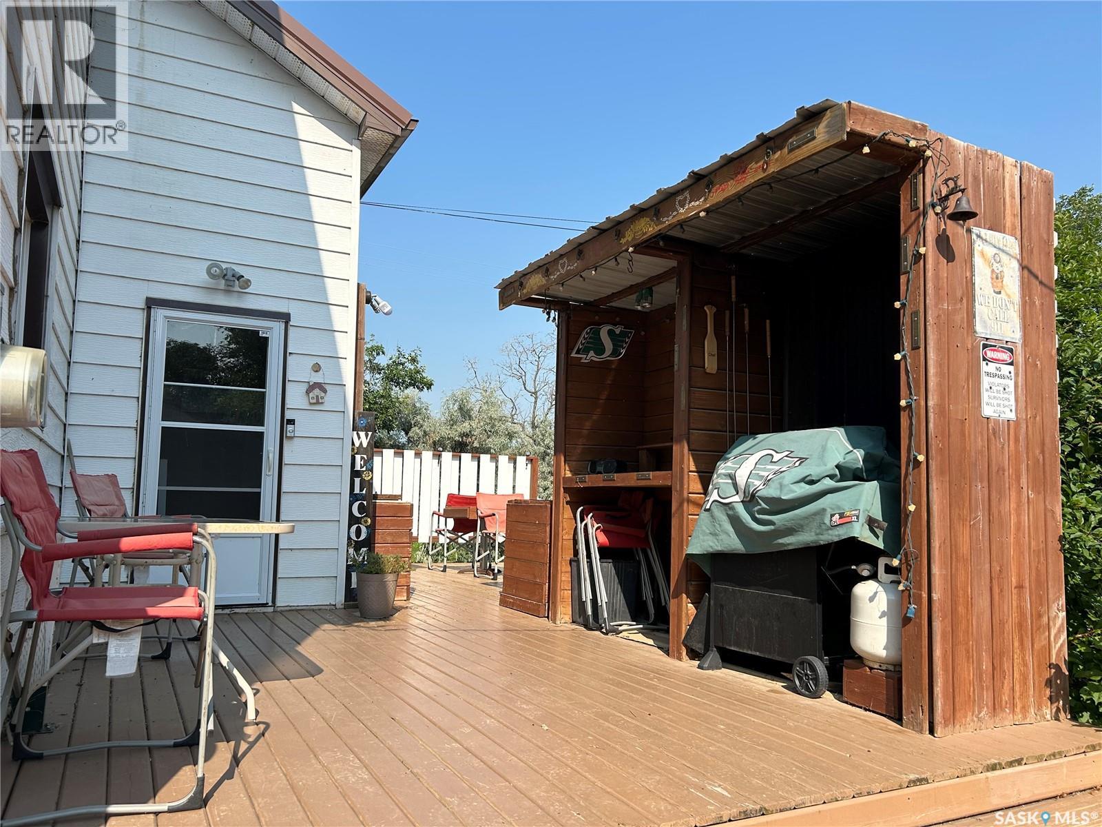 301 Tavistock AVENUE - 33