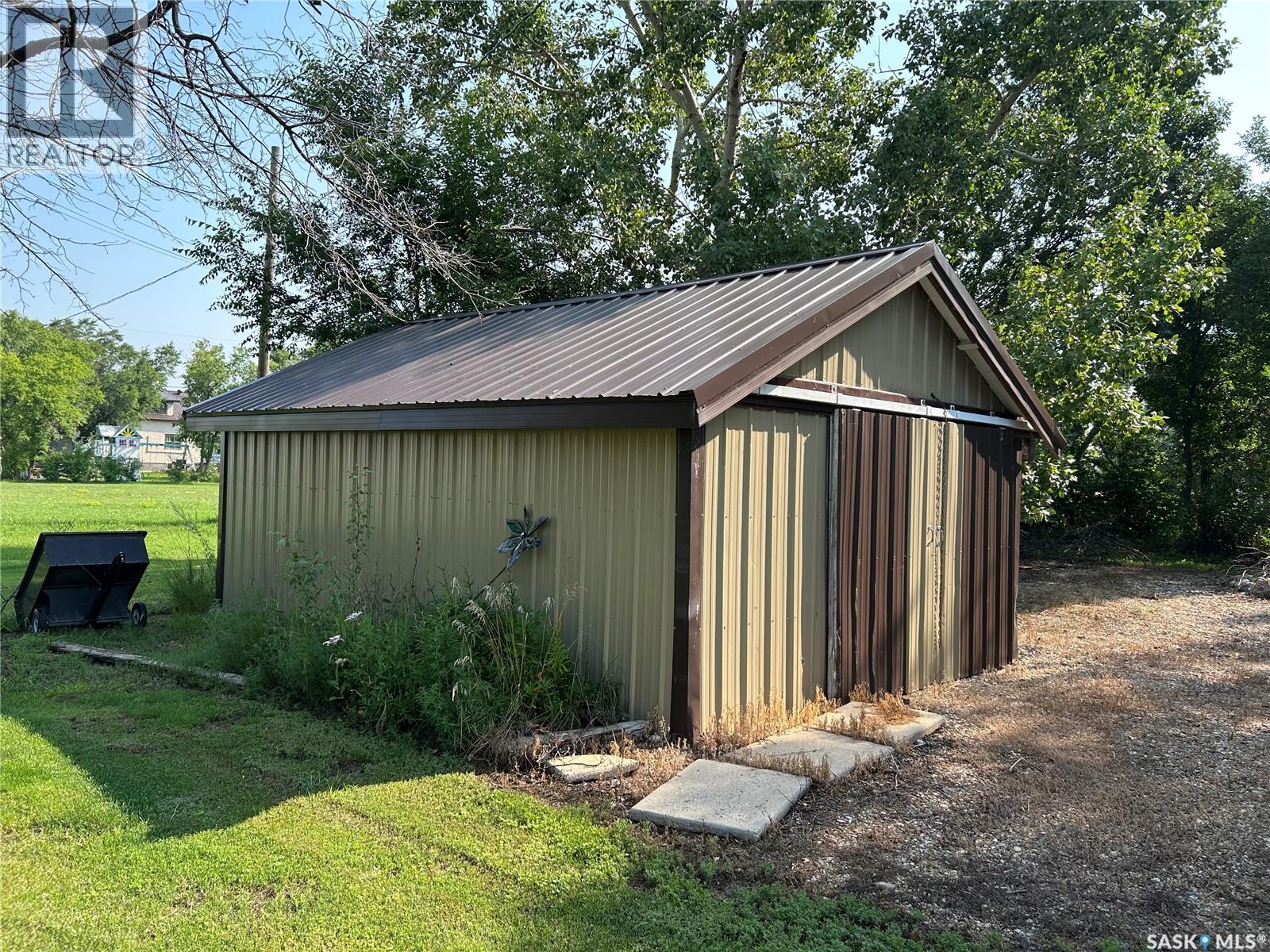 301 Tavistock AVENUE - 39