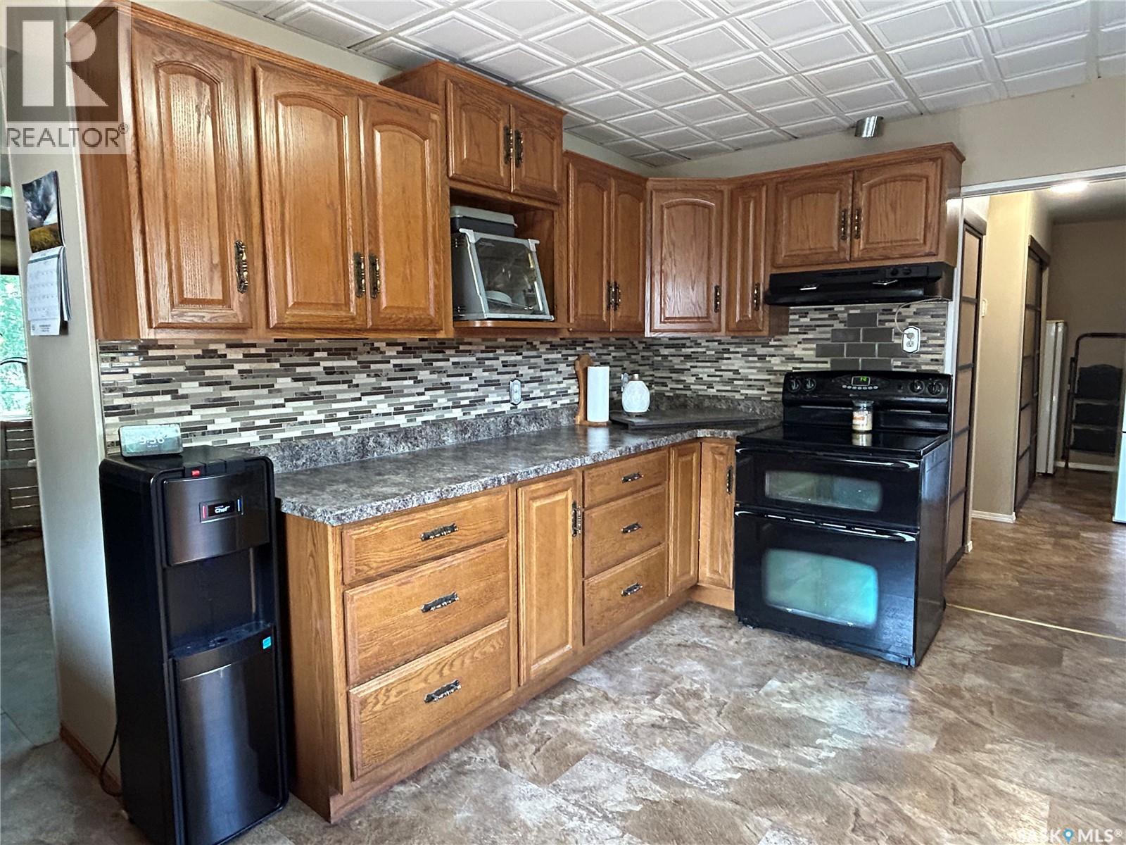 301 Tavistock AVENUE - 5