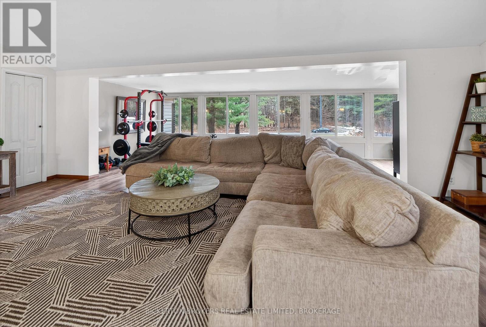 87 FITZSIMMONS ROAD - 19