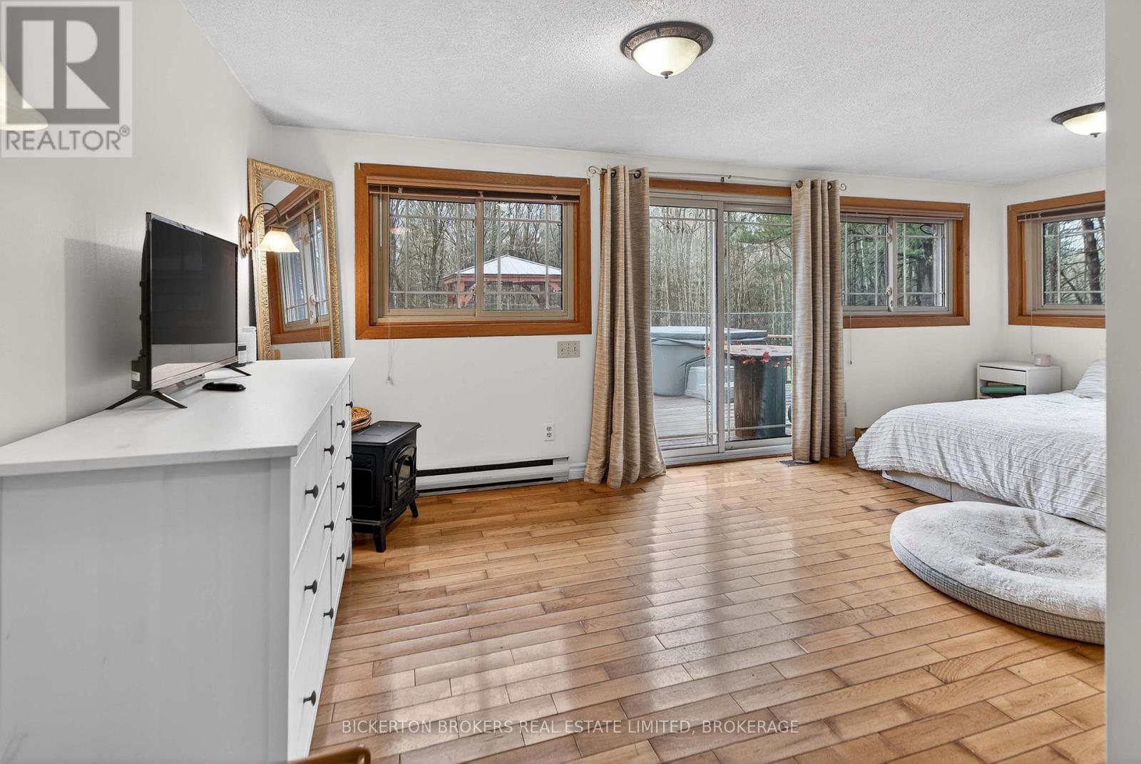 87 FITZSIMMONS ROAD - 33