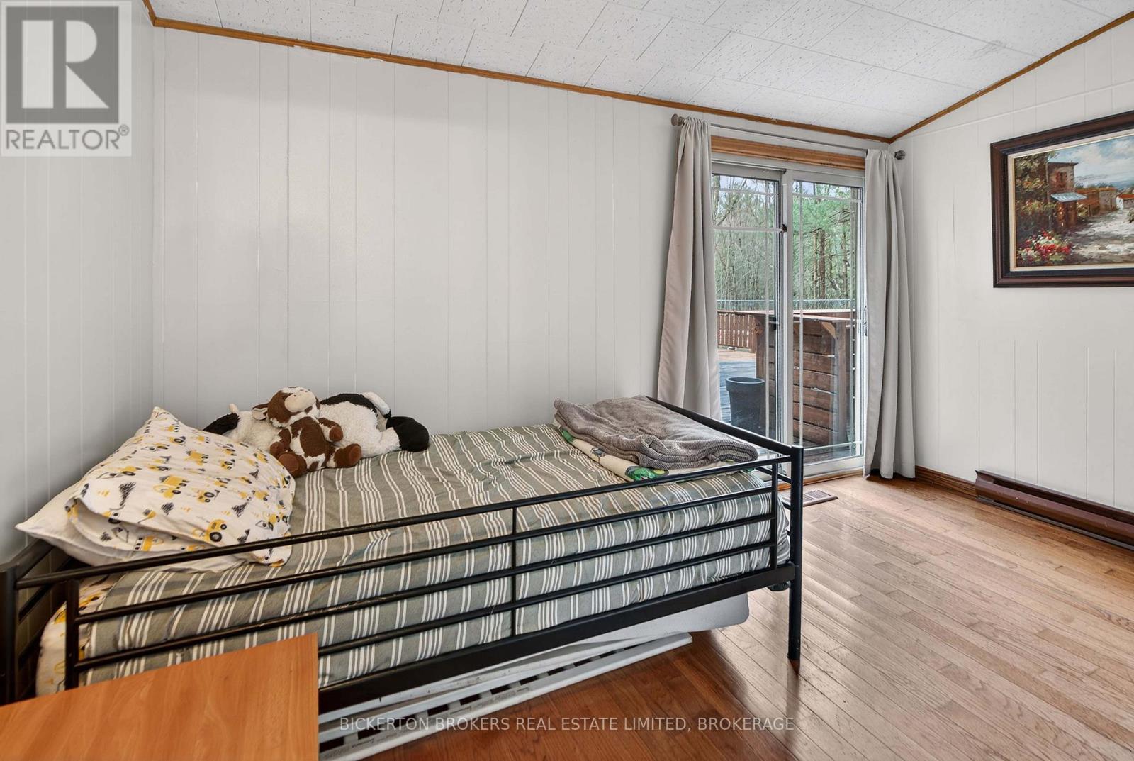 87 FITZSIMMONS ROAD - 34