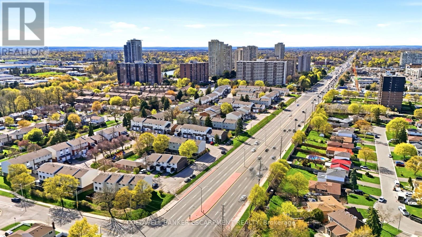 24 LINCOLN COURT E - 45