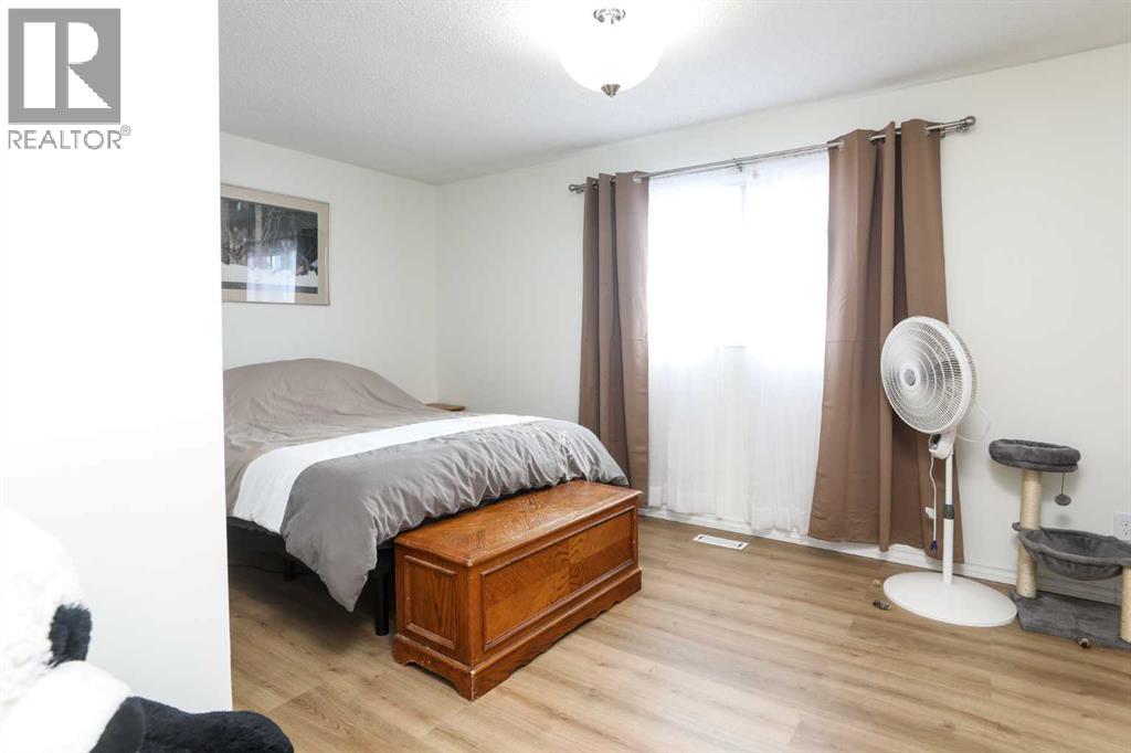 101 Temple Boulevard W - 18