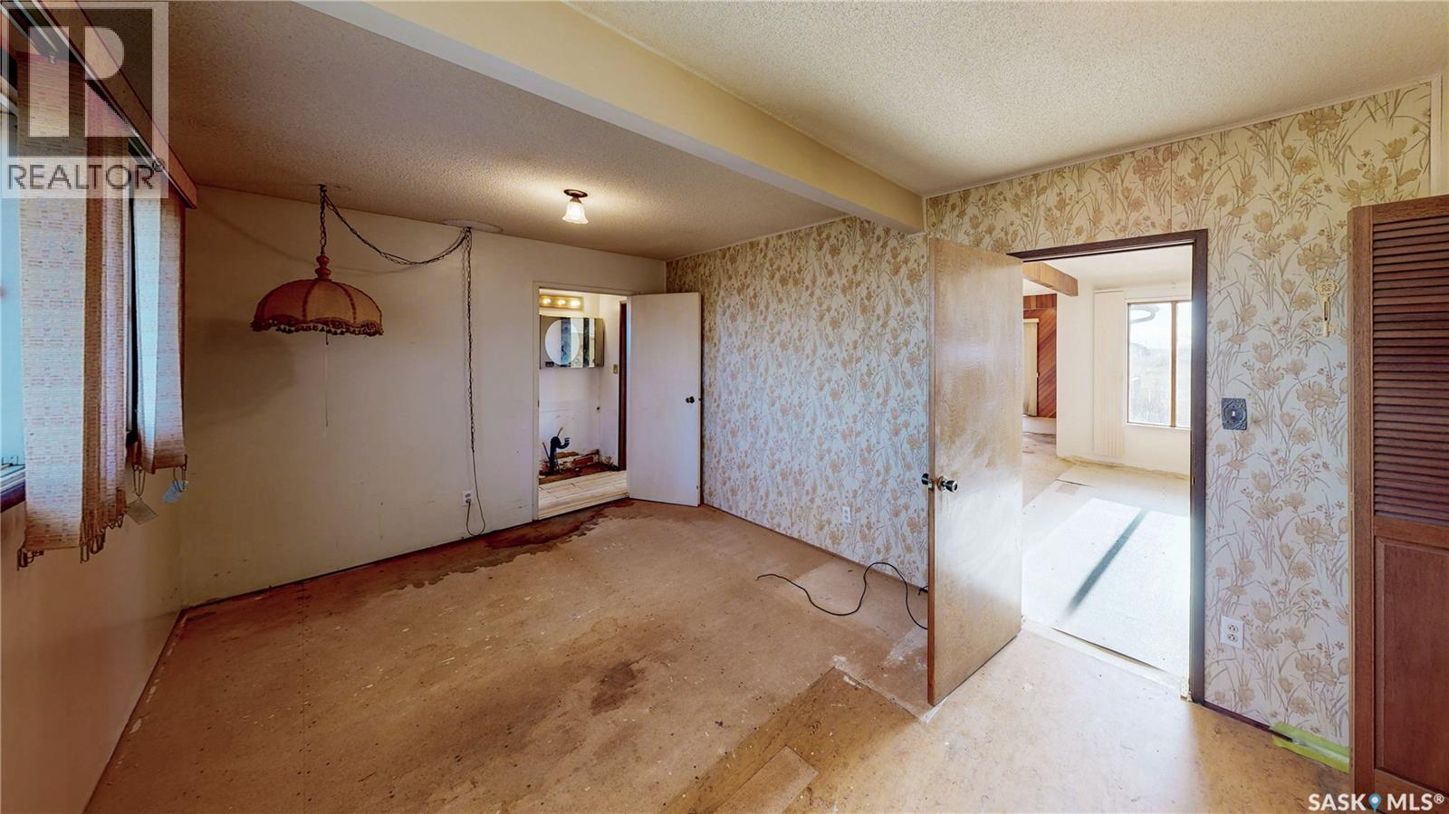 'Irvine-Kelln Acreage' - 10 Acres More or Less - 11