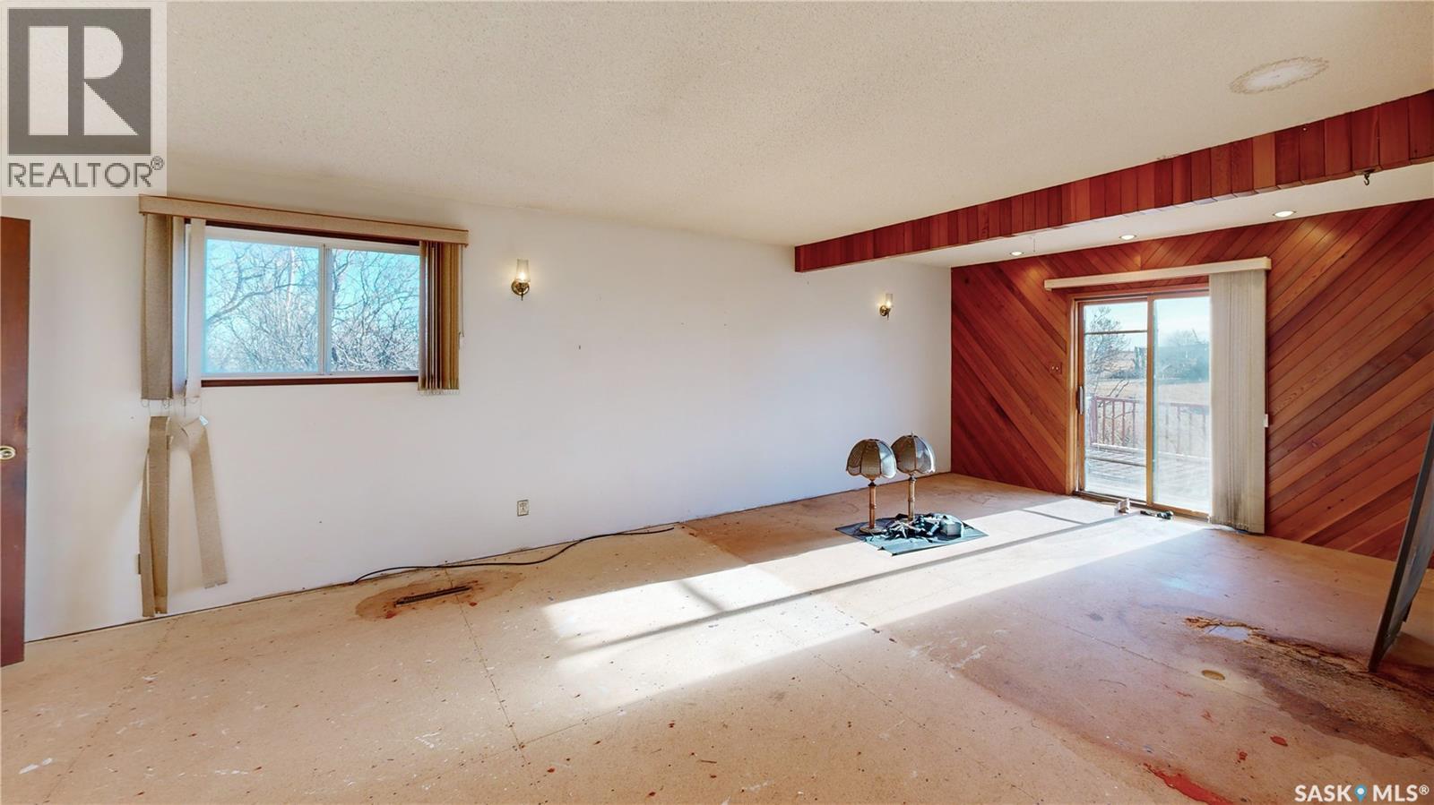 'Irvine-Kelln Acreage' - 10 Acres More or Less - 3