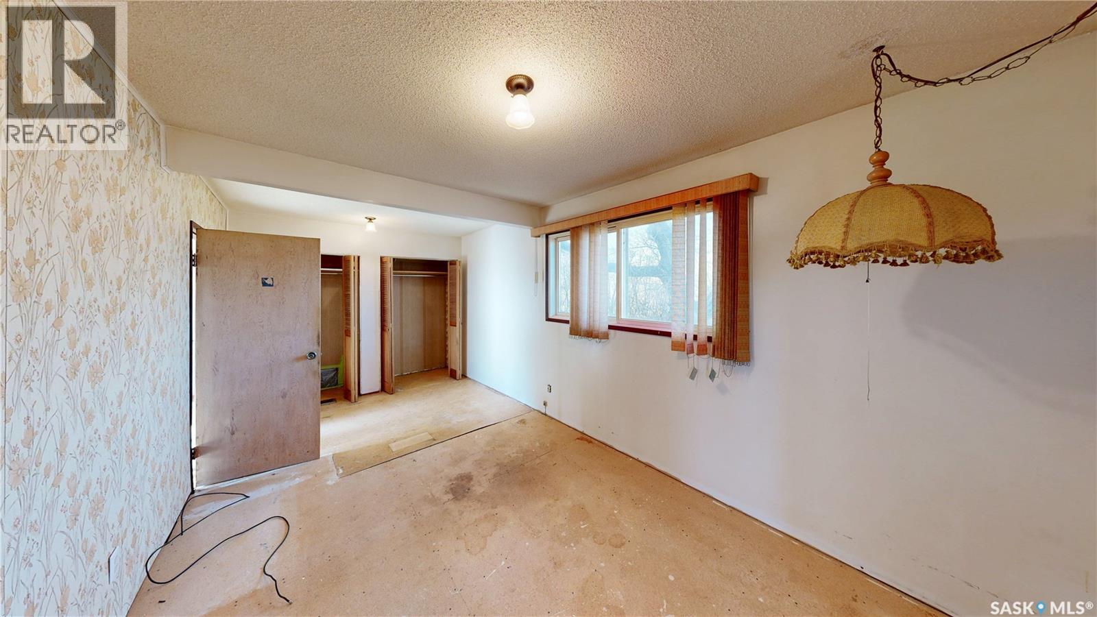 'Irvine-Kelln Acreage' - 10 Acres More or Less - 10