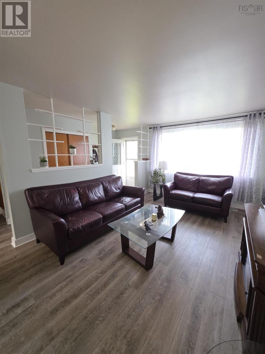 40 Breton Street - 8