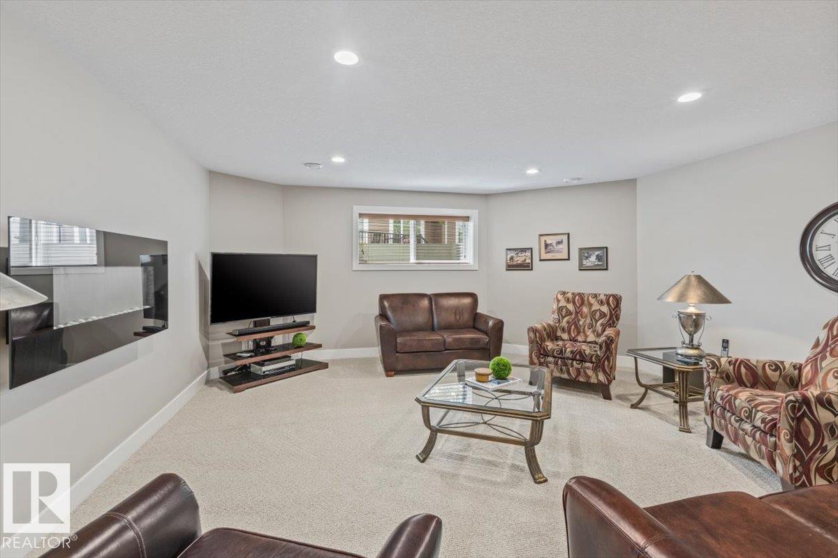 #33 88 LACOMBE DR — photo 34
