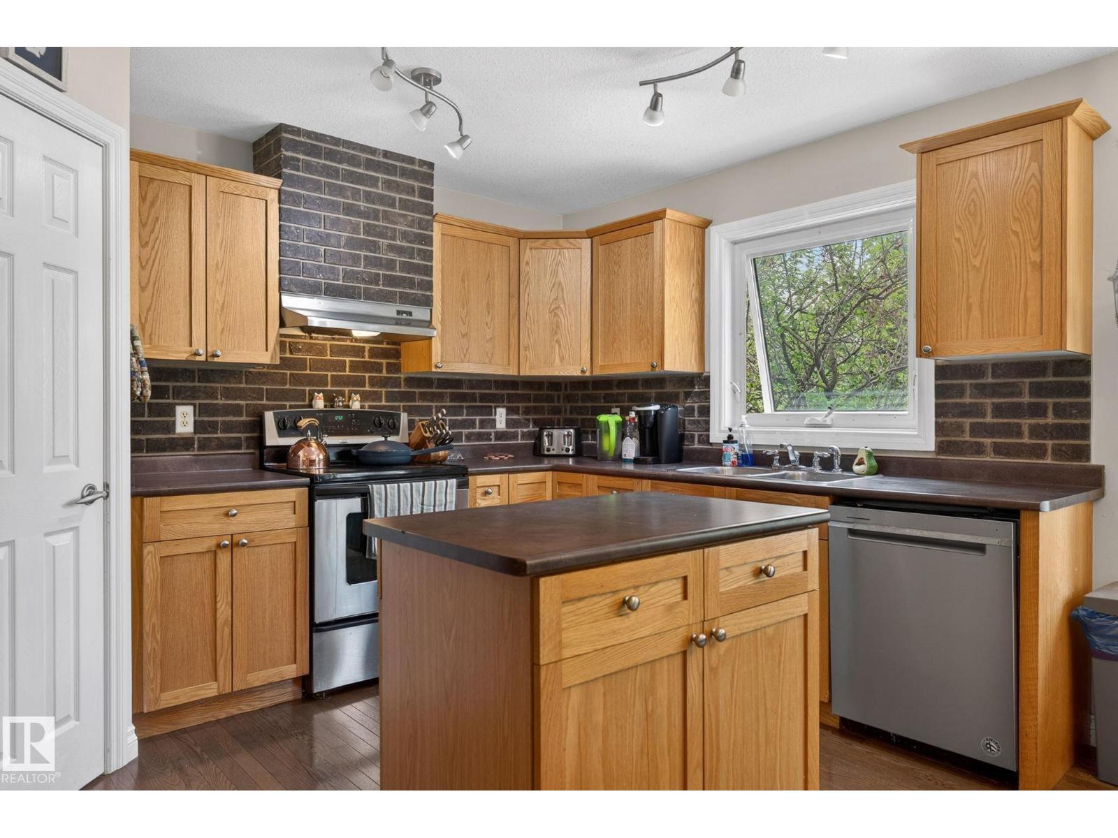 1844 TOWNE CENTRE BV NW — photo 11