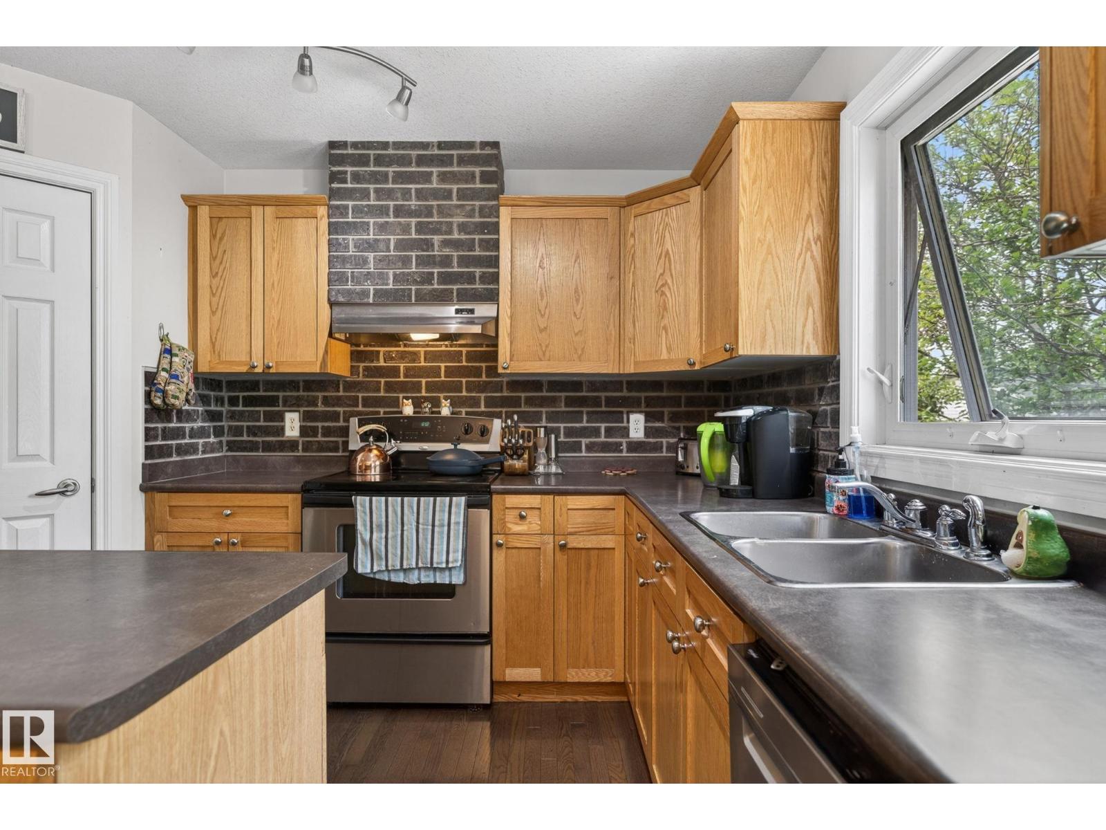 1844 TOWNE CENTRE BV NW — photo 12