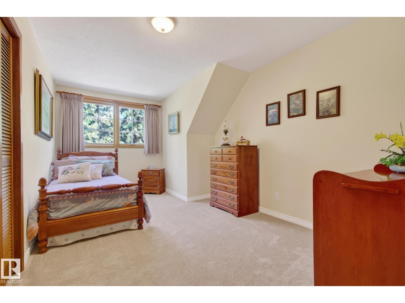 #61 52312 RGE ROAD 220