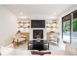2318 Chantrell Park Drive, Surrey, BC V4A9W8 Photo 8