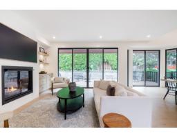 2318 Chantrell Park Drive, Surrey, BC V4A9W8 Photo 9