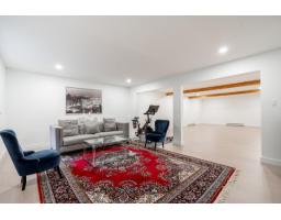 2318 Chantrell Park Drive, Surrey, BC V4A9W8 Photo 31