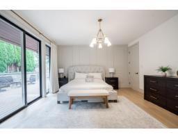2318 Chantrell Park Drive, Surrey, BC V4A9W8 Photo 17