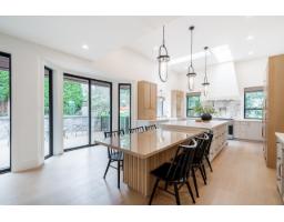 2318 Chantrell Park Drive, Surrey, BC V4A9W8 Photo 15