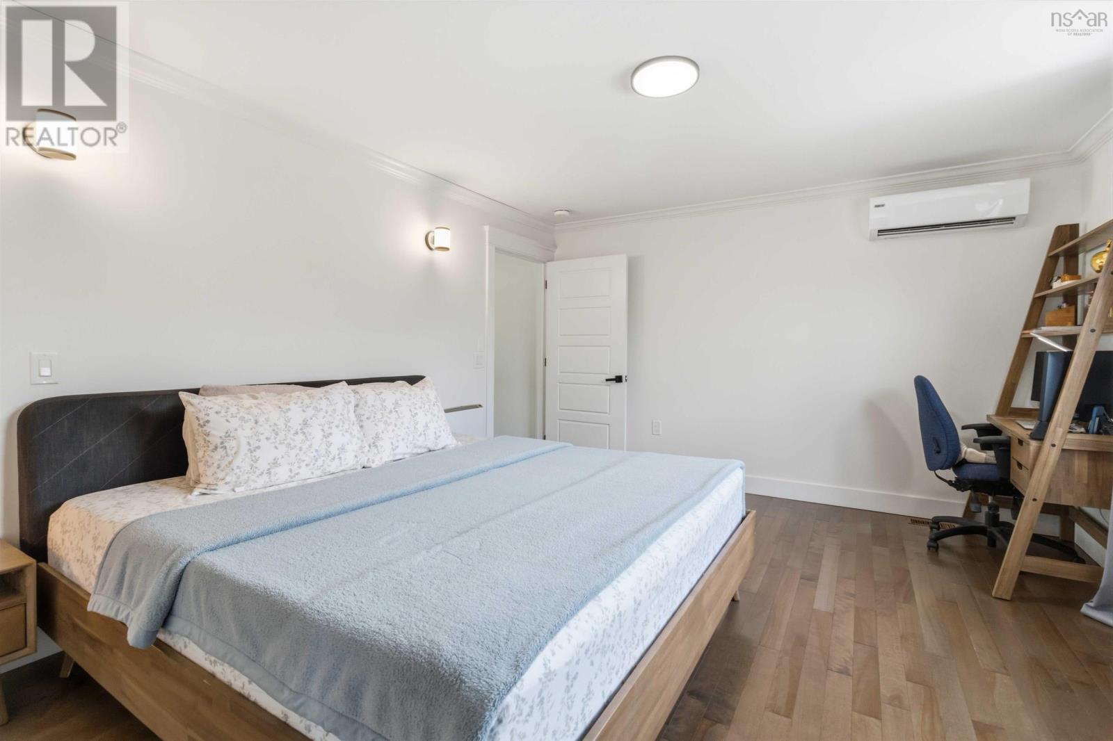 6 Riverwood Drive - 28