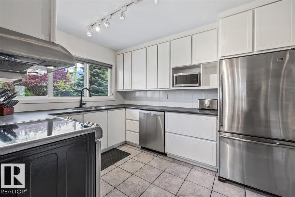 8523 143 ST NW - 14