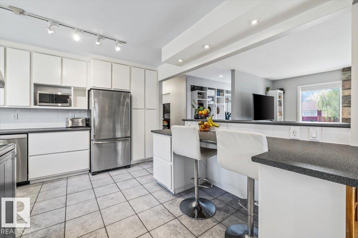 8523 143 ST NW - 10