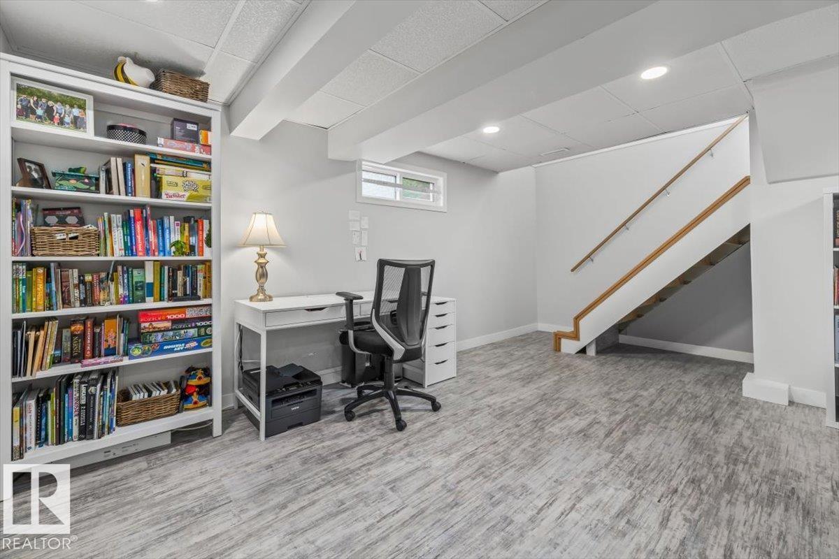 8523 143 ST NW - 29