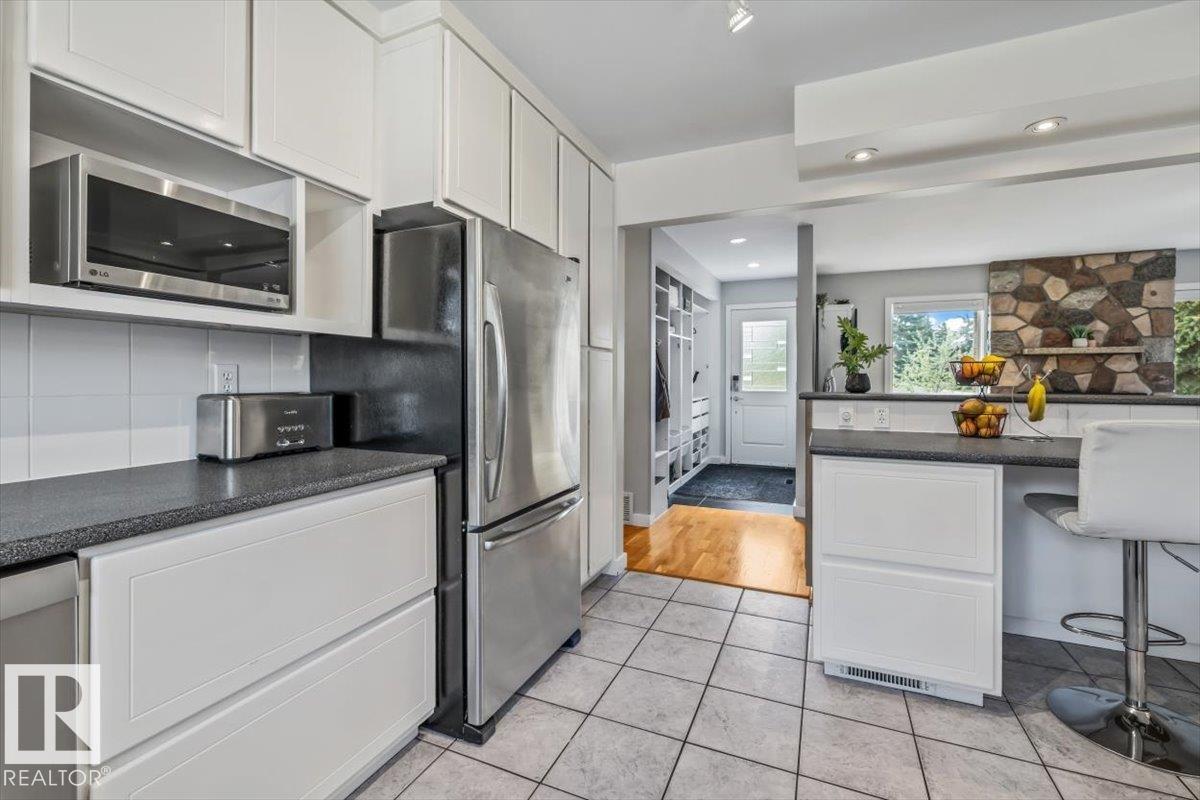8523 143 ST NW - 16