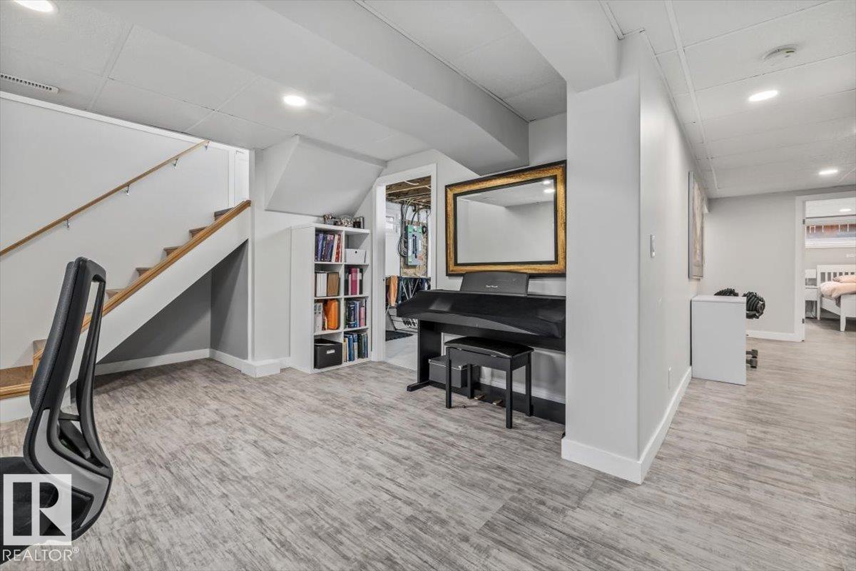 8523 143 ST NW - 30