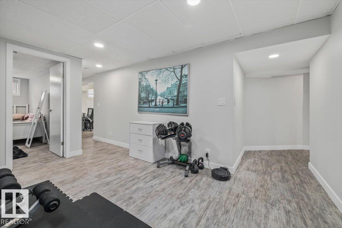 8523 143 ST NW - 33