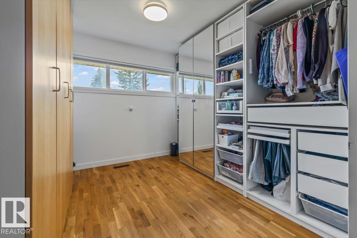 8523 143 ST NW - 22