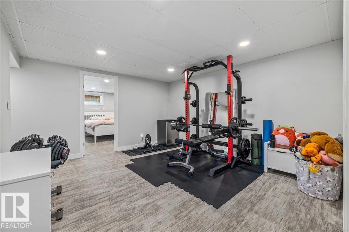 8523 143 ST NW - 31