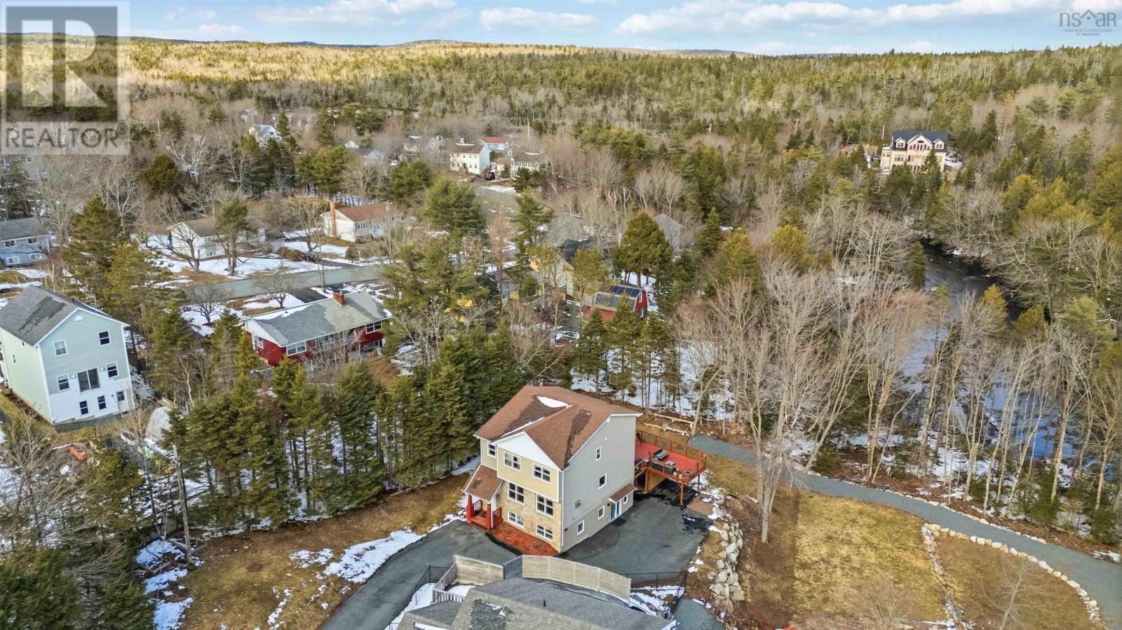 6 Riverwood Drive - 50