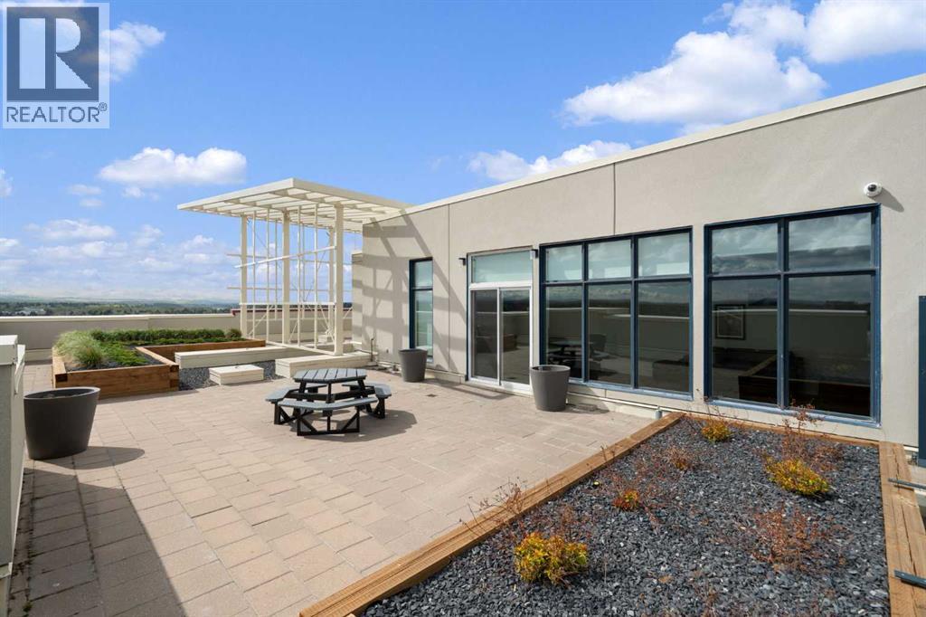 #1614 8880 Horton Road SW - 32