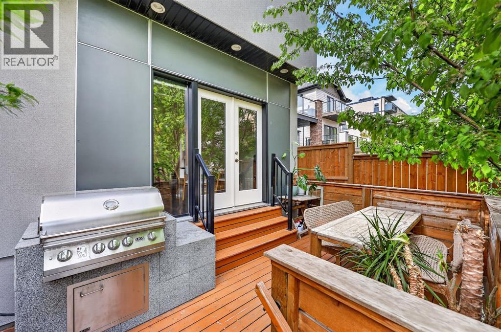 #3 1508 22 Avenue SW - 30