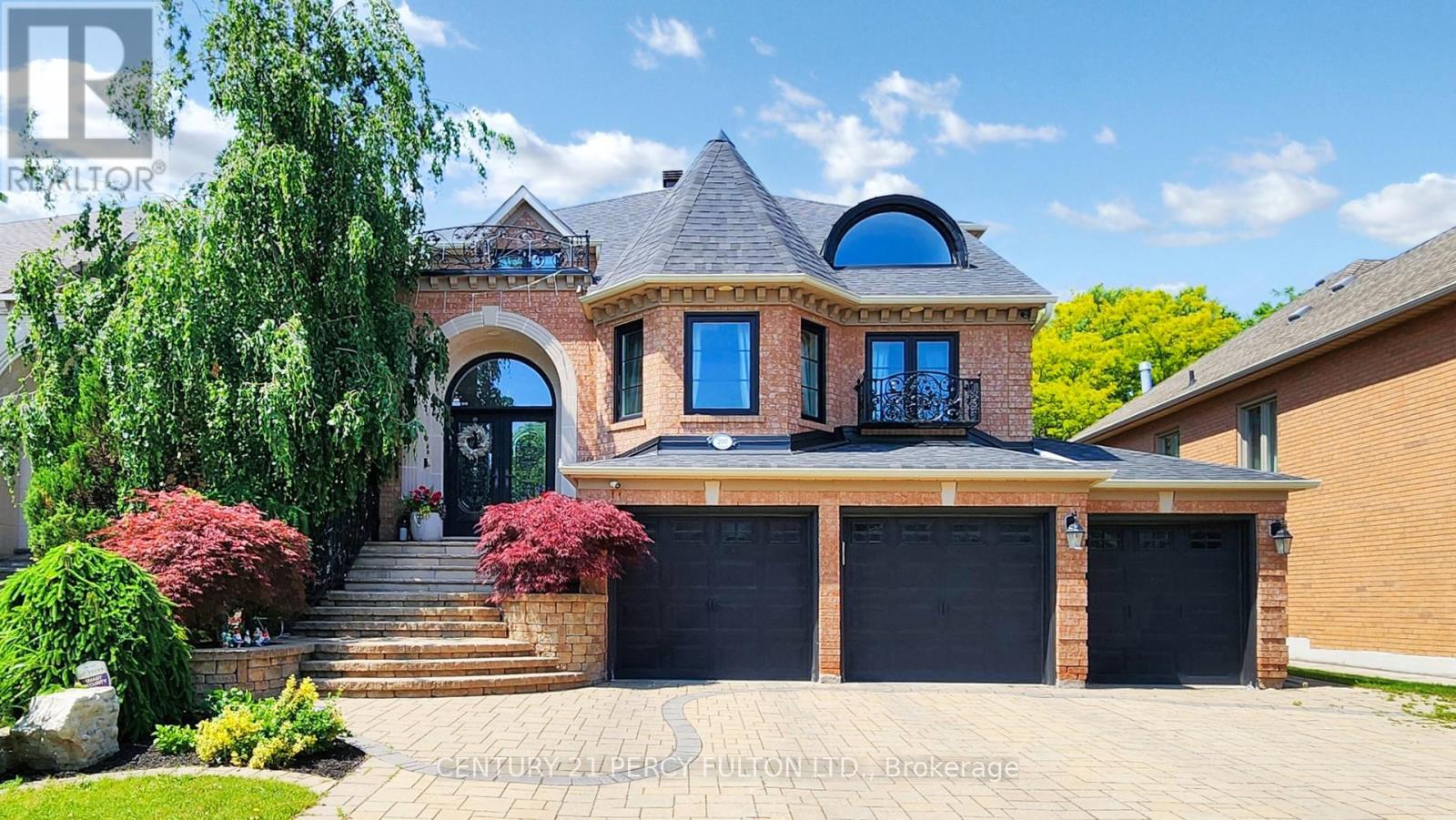 Listing photo of BASMENT - 207 SHAFTSBURY AVENUE
