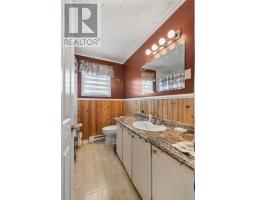 20 Braggs Lane thumbnail 15