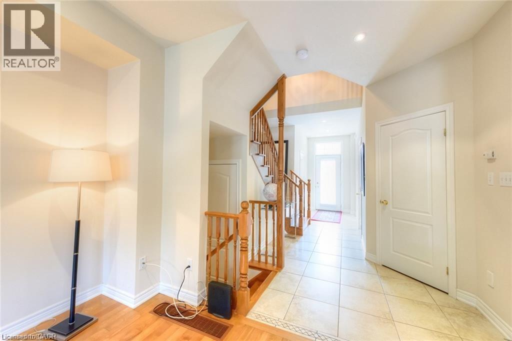582 STONEHENGE Drive - 6