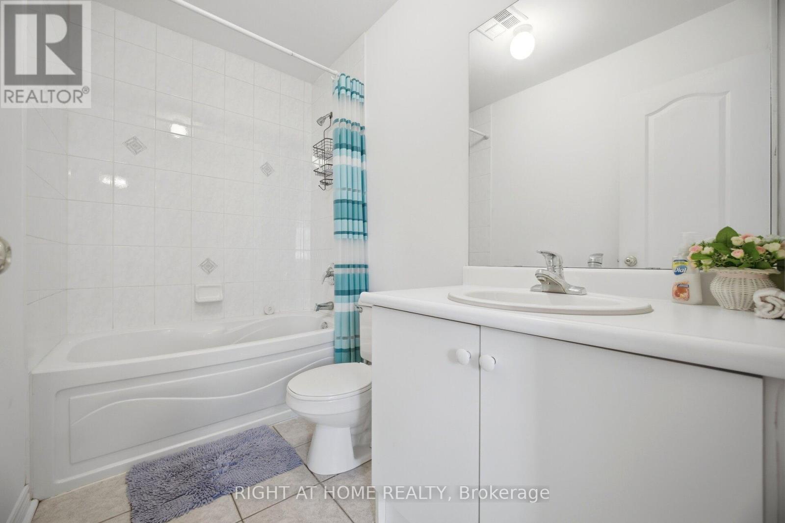 8 RICHELIEU COURT - 15
